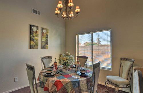 Relaxing San Tan Valley Retreat with Pool and Hot Tub! - Foto 10