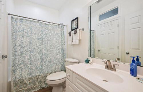 Just Beachy - 5 Bedroom Beach Front Home! Sleeps 20 Home by RedAwning - Foto 37