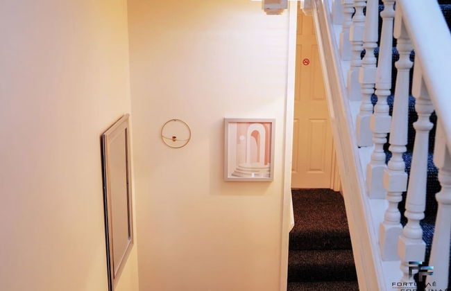 Beautiful 5-bed House Roker Beach - Photo 29
