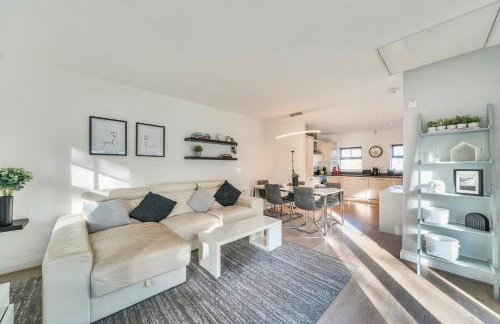 Walton Hidden Home with Free Parking - Pass the Keys - Foto 4