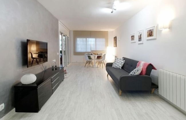 Amity Be my Guest Castelldefels - Photo 10