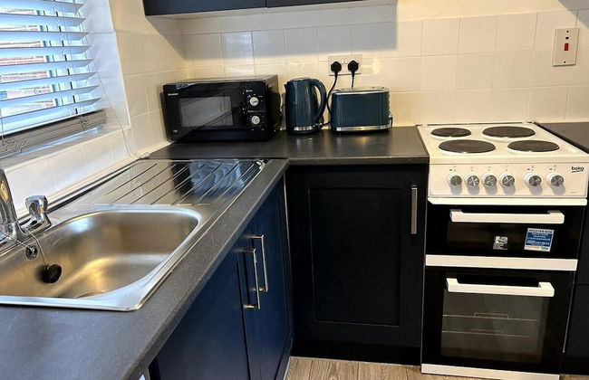 Essex 2 Bed Flat Near Station With Free Parking - Foto 12