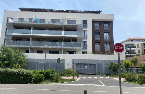 APPARTEMENT TYPE 2 NEUF +GRANDE TERRASSE - Foto 2