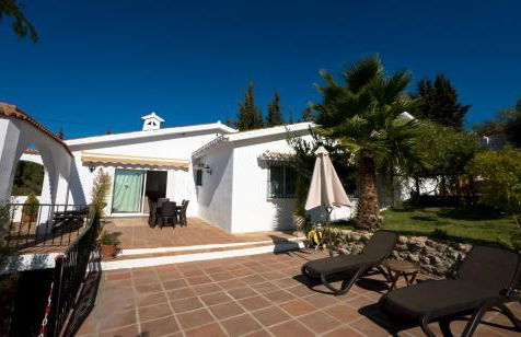 Private Heated Pool, Jacuzzi & 1225m2 garden in Villa Cipreses - Photo 62