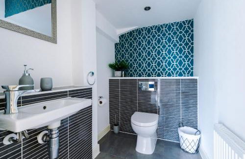 Coop Live Arena & Etihad Stadium 4Bedroom Townhouse with Free Parking - Foto 13