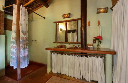 Charmoso bangalô balinês pé na areia Outeiro das Brisas - Foto 26