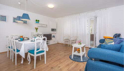 3 Bedroom Amazing Home In Malinska - Foto 4