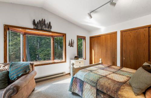 Lily Bay Lodge by Simple Life Rentals - Photo 42