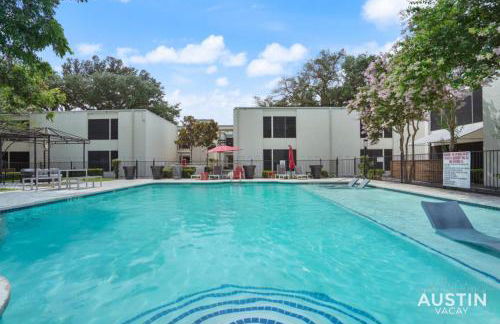 Spacious 2 Apt Combo Sleeps 12 Pool and Pets - Photo 56