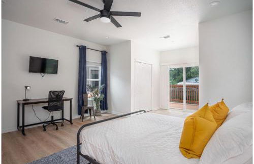 Vibrant 4BR3BA Oasis Near Happy Downtown - Foto 32