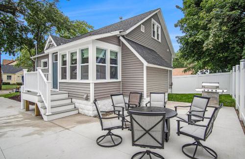 Palmer House Retreat - A Great Muskegon Getaway! - Photo 21