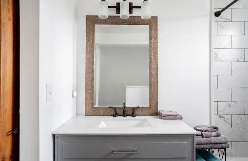 Cordova Farmhouse - 7 Minutes from the Ark! - Foto 27