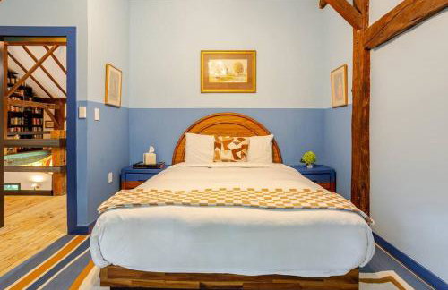 Unique Fully Restored Landmark Barn in Hudson - Foto 19