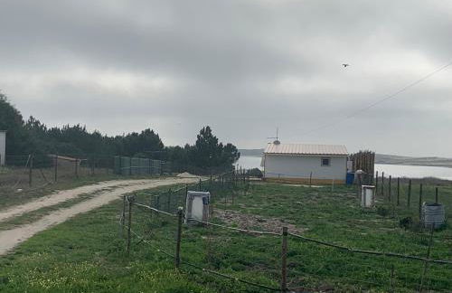 Casinha em frente à Lagoa - Foto 2