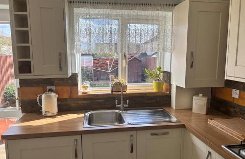 Cosy 2-bed semi-detached house by the lake - Foto 9