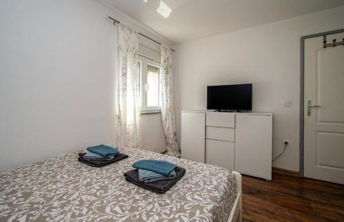 Holiday Home Enard with Jacuzzi by Istrabook - Foto 32