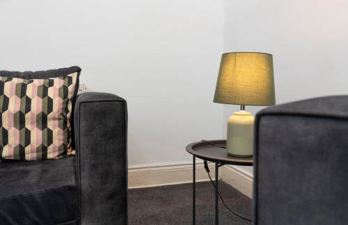 Charming and comfortable property by Our Home Short Stays very spacious with super fast WiFi close to the Metro Centre and Newcastle City Centre - Foto 34