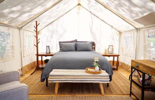 Secluded Safari Tent Situated in Rural Western El Dorado County Overlooking Majestic Folsom Lake, Northern California - Foto 14