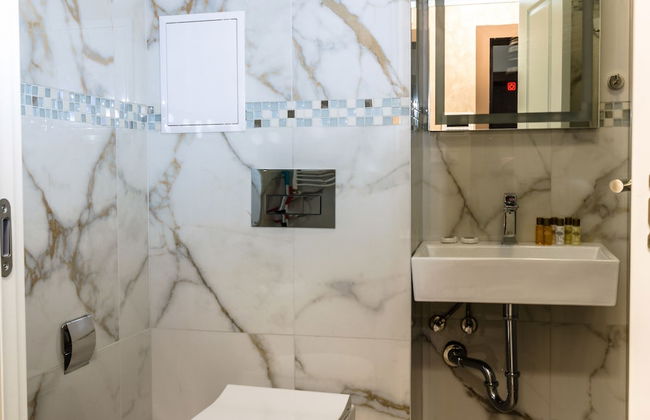 COOP Apartments - Photo 10