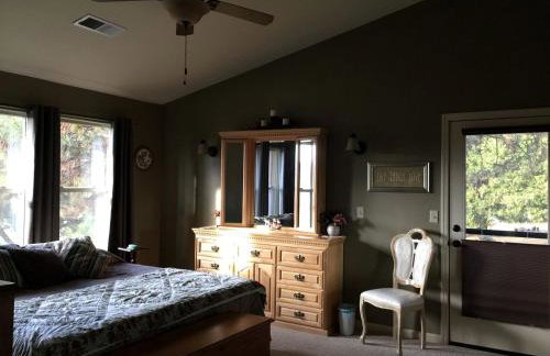 Luxury Cabin Rental with a Fire Pit in Coulterville, California - Foto 20