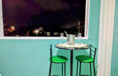 Apto com churrasqueira 500m do mar com vista da salaSacada para horizonte - Foto 2