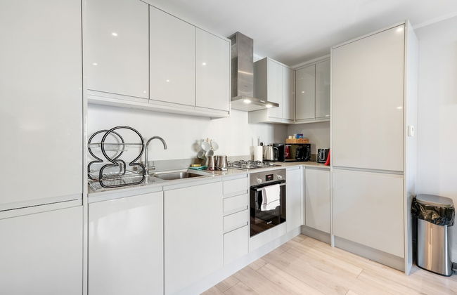 2 Bdrm Penthouse with parking Wycombe - Foto 56