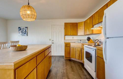 Ocean Front Duplex with Views! Dog Friendly -Surfside Cottage North - Foto 9