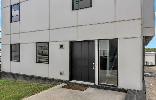 Chic Townhome for 10 W/rooftop - Foto 31