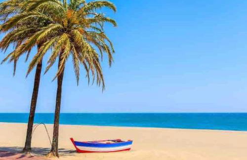 Lovely 1 bedroom apartment with sea views and pool - Photo 3