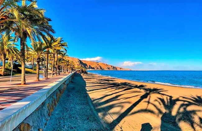 Mountain-view Apartment by Sea - Foto 40