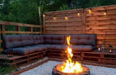 Jurta nad Zegrzem z prywatnym jacuzzi - Foto 6