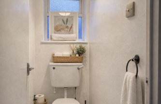 Camberly Spacious 3BR House for 5 super Fast WiFi Free Parking Ideal for Families & Contractors - Foto 9