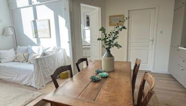 Grand loft d'artiste au coeur de Vendôme - Photo 4, wardrobe