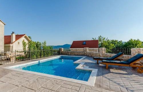 Holiday Home Rustic - Two Bedroom Holiday Home with Private Pool - Photo 37