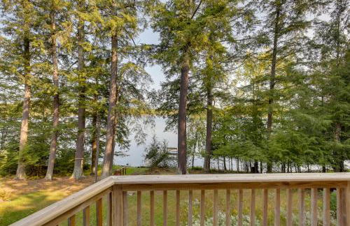 Waterfront Mercer Cabin with Wraparound Porch! - Foto 17