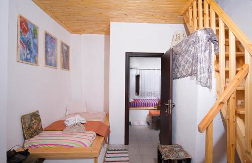 Traditional House Maries - Photo 13