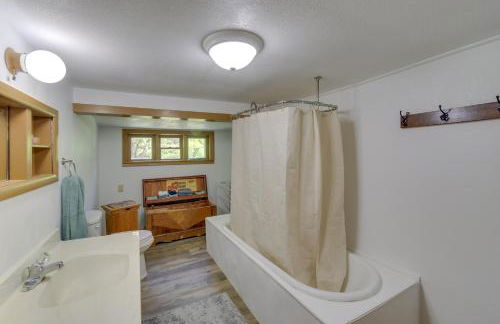 1 Mi to Lake Superior Cottage with Sauna and Rec Room - Foto 15