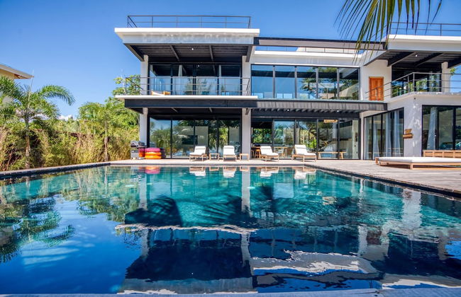 Balam Beach Villa - Modern 4bed Oceanfront w Pool - Foto 2