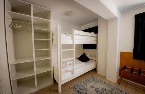 C4S COME4STAY - Alpenblick Watzmann-Kehlstein - TOP Lage im Berchtesgadener Land I bis zu 10 Personen I große Terrasse mit Blick auf die Berge I Smart TV I Billiard I WLAN I kostenloser Parkplatz - Foto 15