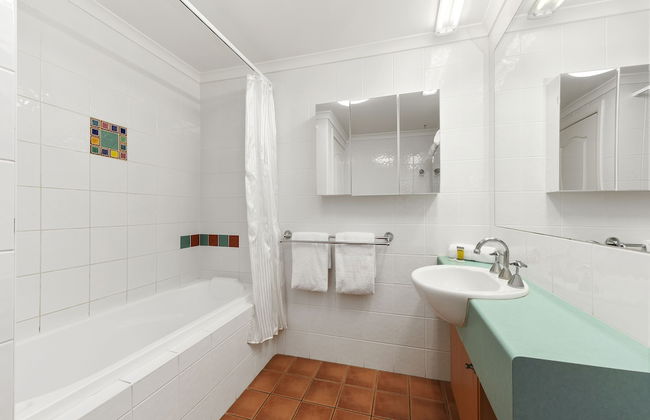 Flynns Beach Resort - Photo 15