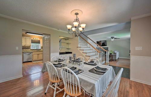 2 Mi to Clemson Central Villa with Deck, Near Lakes - Foto 6