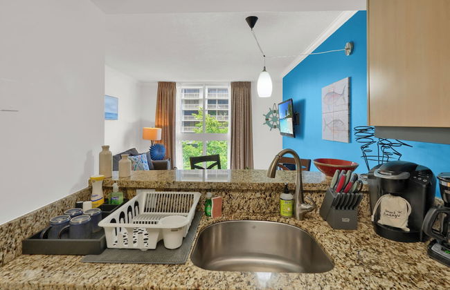 Relaxing Condo with Free Parking - Foto 11