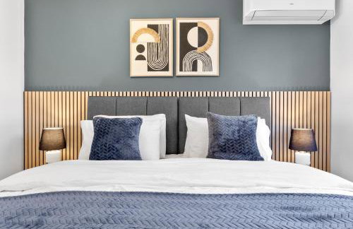 AC & Private Drive Stylish 4BR 5 Beds 8 Guests Wifi And Parking - Photo 25