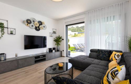 Villa Supernus II with Heated Pool - Photo 17