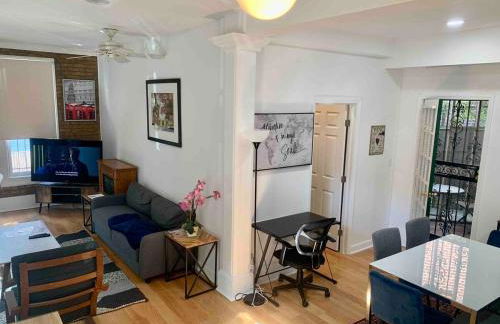 Prime DC 3BR 2Story Home - 95WalkScore Steps to Cafes Dining Nightlife Grocery Metro - Close to Downtown - Foto 29