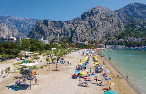 Three-Bedroom Apartment In Ostrvica - Photo 34