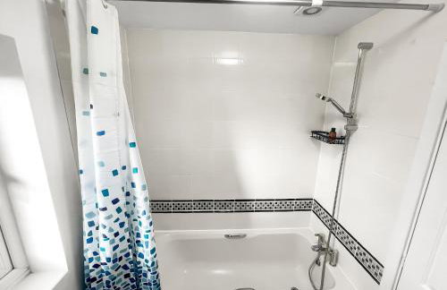 New Manchester City Getaway House with 2 FREE Parking - Foto 37