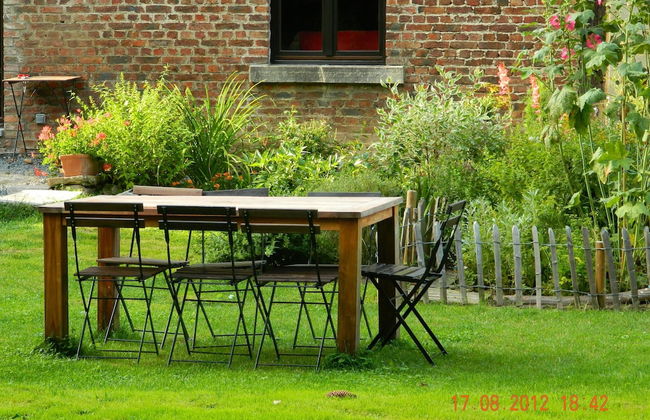 Regional House With Exposed Timber Frame Elements Full of Authenticity and Charm in a Green Area - Photo 24