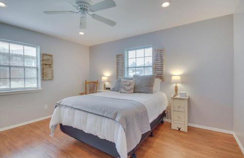 Yard and 15 Boat Slip Waterfront Grove Getaway - Foto 14