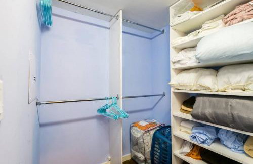 Modern 2BR Downtown San Jose Condo Walkable - Foto 31